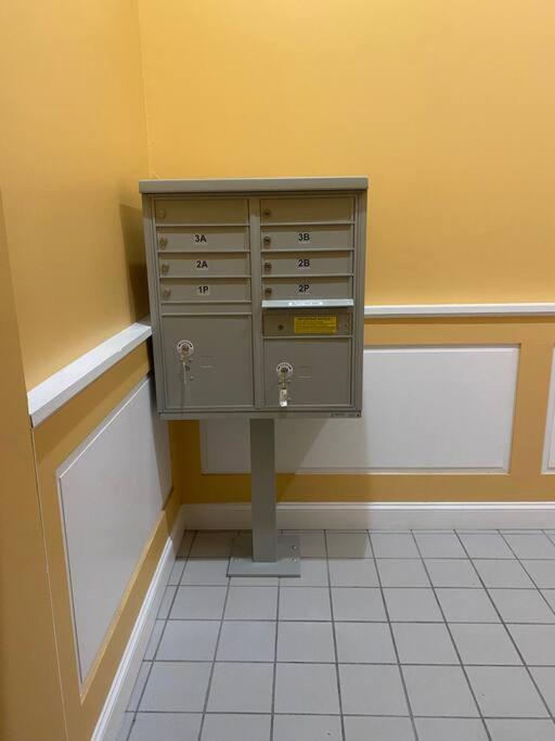 Downtown Albany 2 Bedroom + Workstation @ The Mark Exterior foto