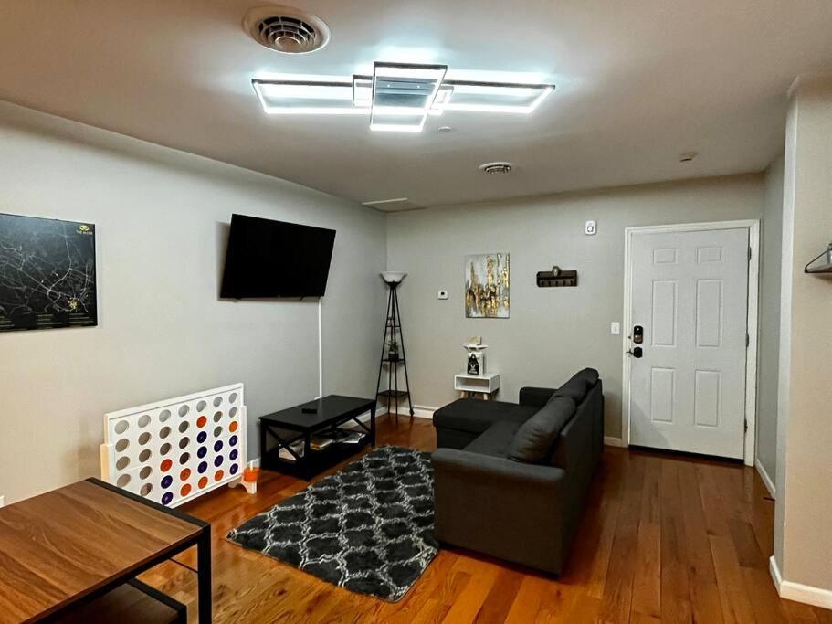 Downtown Albany 2 Bedroom + Workstation @ The Mark Exterior foto